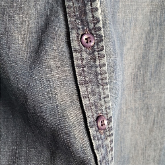 Foxcroft Nordstrom long sleeve button down boyfriend "denim" top Size 4 - Picture 4 of 13